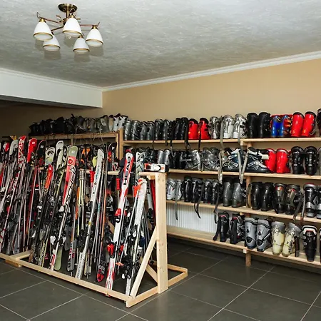 мігалі Hotel *